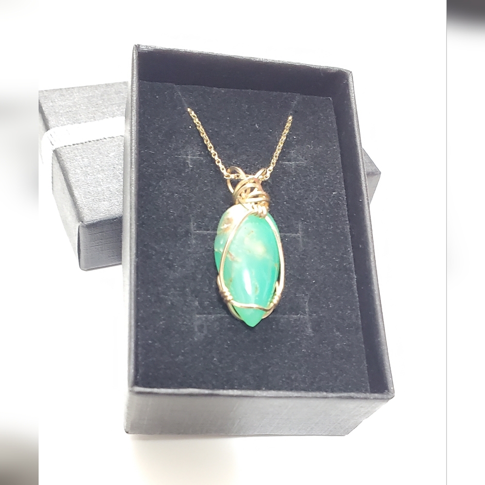 Vtg. Handmade Green Chalcedony Gold Filled Necklace
